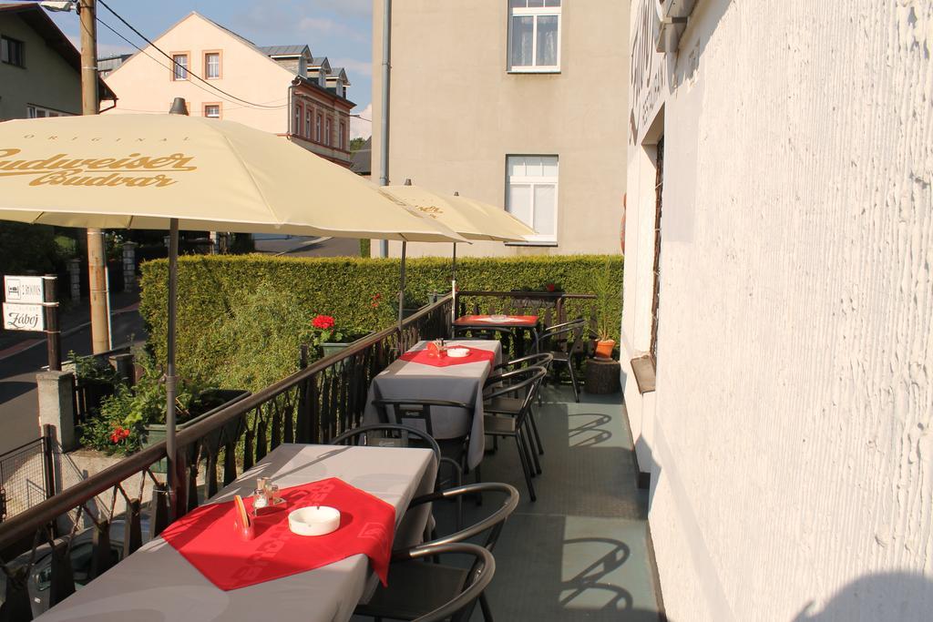 Záboj restaurant Hotel KLV Exterior foto